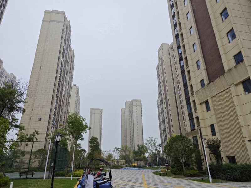 雍景园3室2厅2卫135㎡南北49.8万