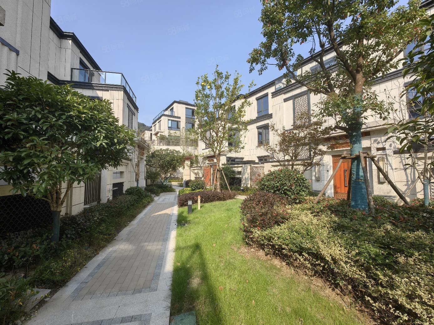 面朝市区 视野好 3000亩高尔夫球场环绕,伴山美墅-湖州58同城