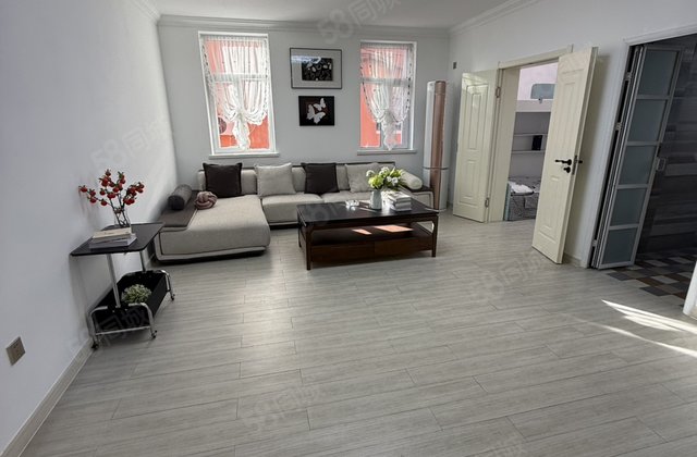 白鹤小区4室2厅135㎡49.8万二手房图片