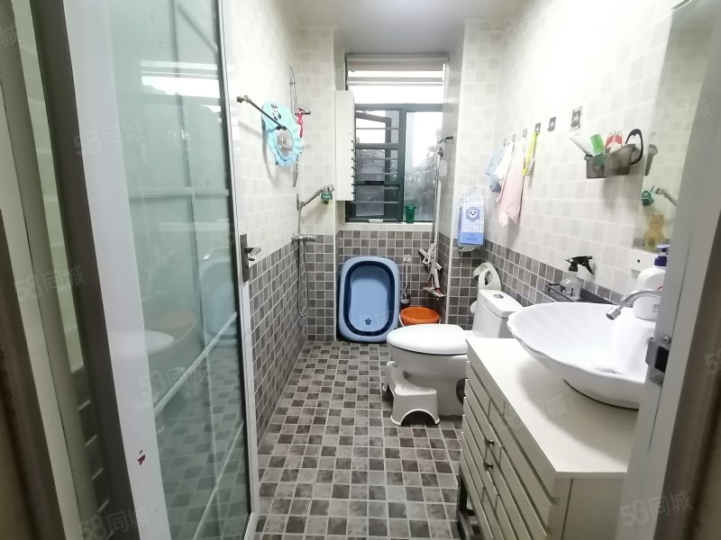 西湖明珠(孝南)3室2厅2卫141.06㎡南北73万