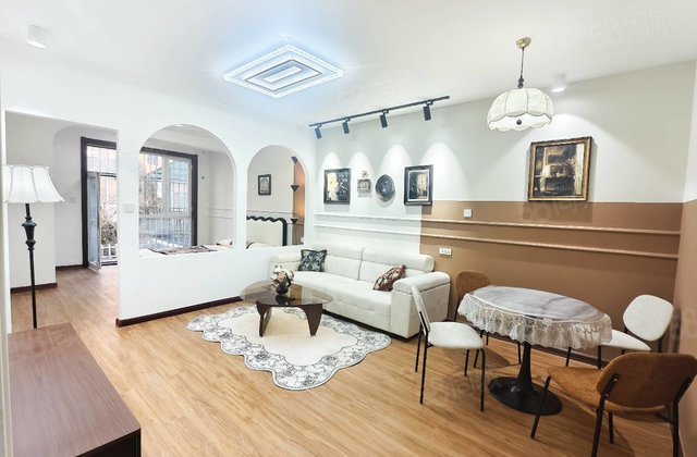 山海天一区2室1厅72.11㎡16.6万二手房图片