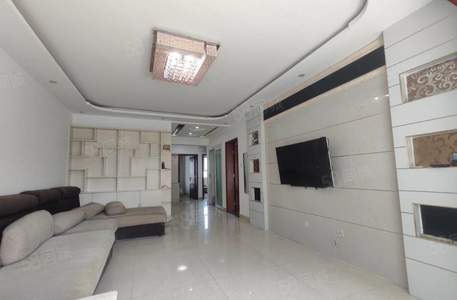 急售！紧邻七中！边户！3室！低楼层！随时看房！