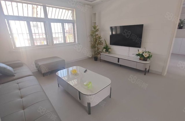 威尼斯花园(二期) 医疗配套成熟 交通便利 刚需小三居