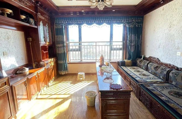 卓吉林小区3室1厅103㎡60万二手房图片