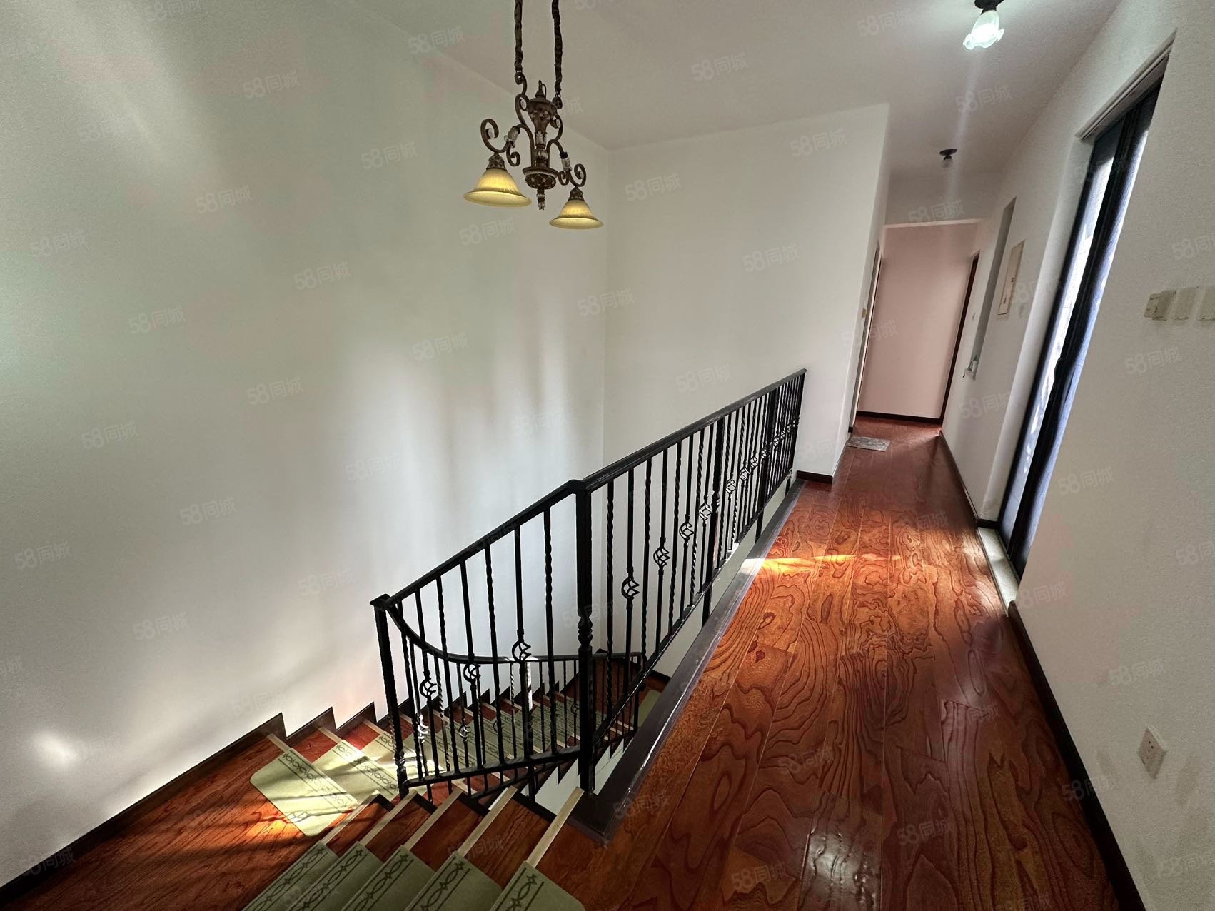 易郡別墅4室2廳3衛(wèi)205㎡南北580萬