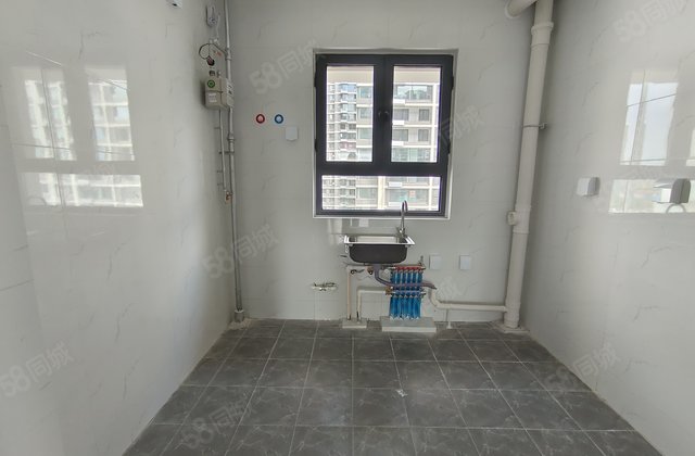 二中，文苑。儒辰辰悦。看房方便