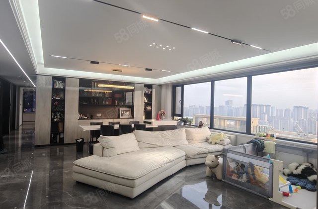 221平 南北通透 绿城百合新城 精装修 楼层好 视野无遮挡