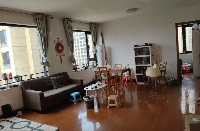 急售绿城百合新城精装3室2厅免大税十储，边户120平105万