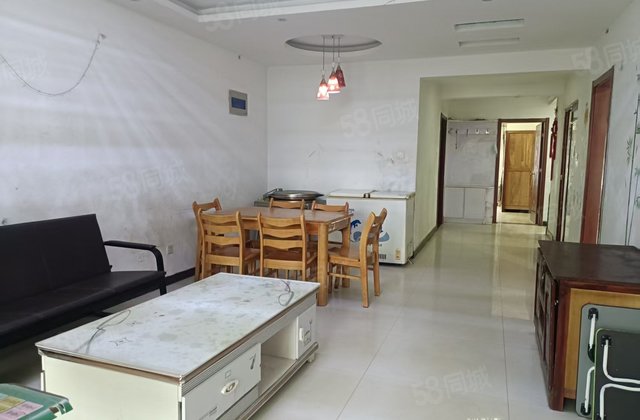 急售 阿尔卡迪亚五期    位置  东边户  免大税带储藏室