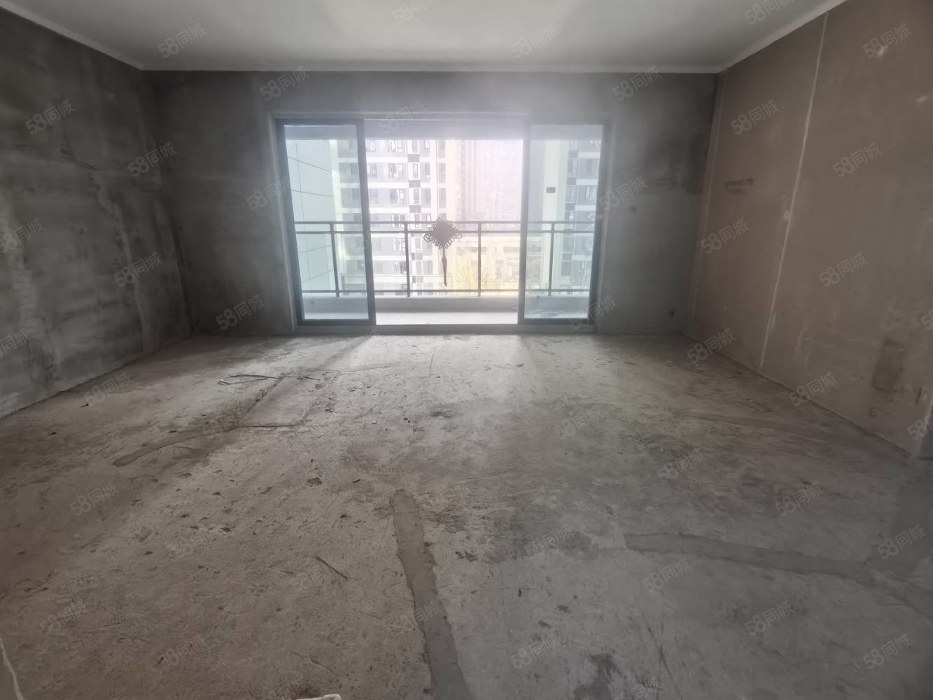 桃李江山3室2厅2卫131㎡南北89万