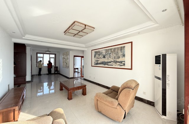 东昌湖边 文轩中学 西安交大 带车位 好楼层全屋精装四室双卫