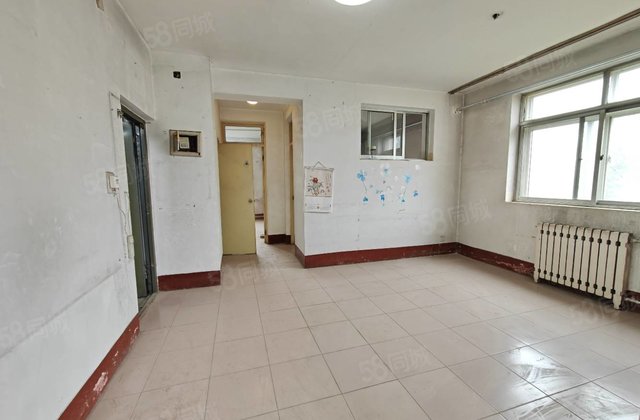 北顺东昌三中市医院旁 非顶楼 看房方便 有钥匙