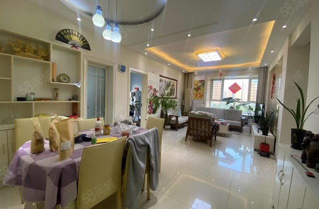 房东急售免大税可按揭 海德公园 裕昌国际 精装三室 小高层