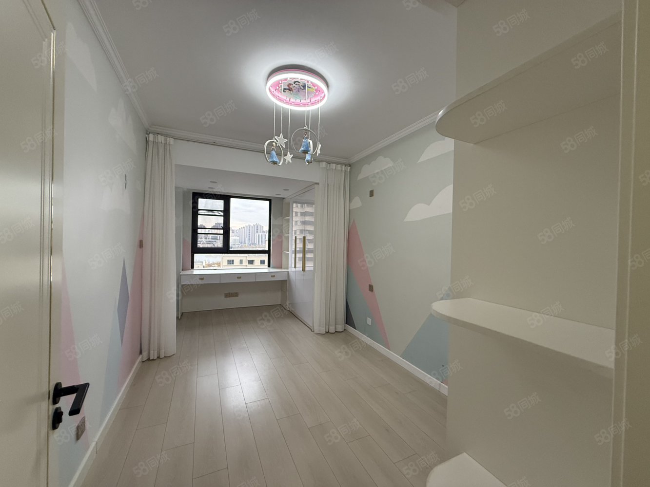 建投御景湾3室2厅2卫157㎡南北145万