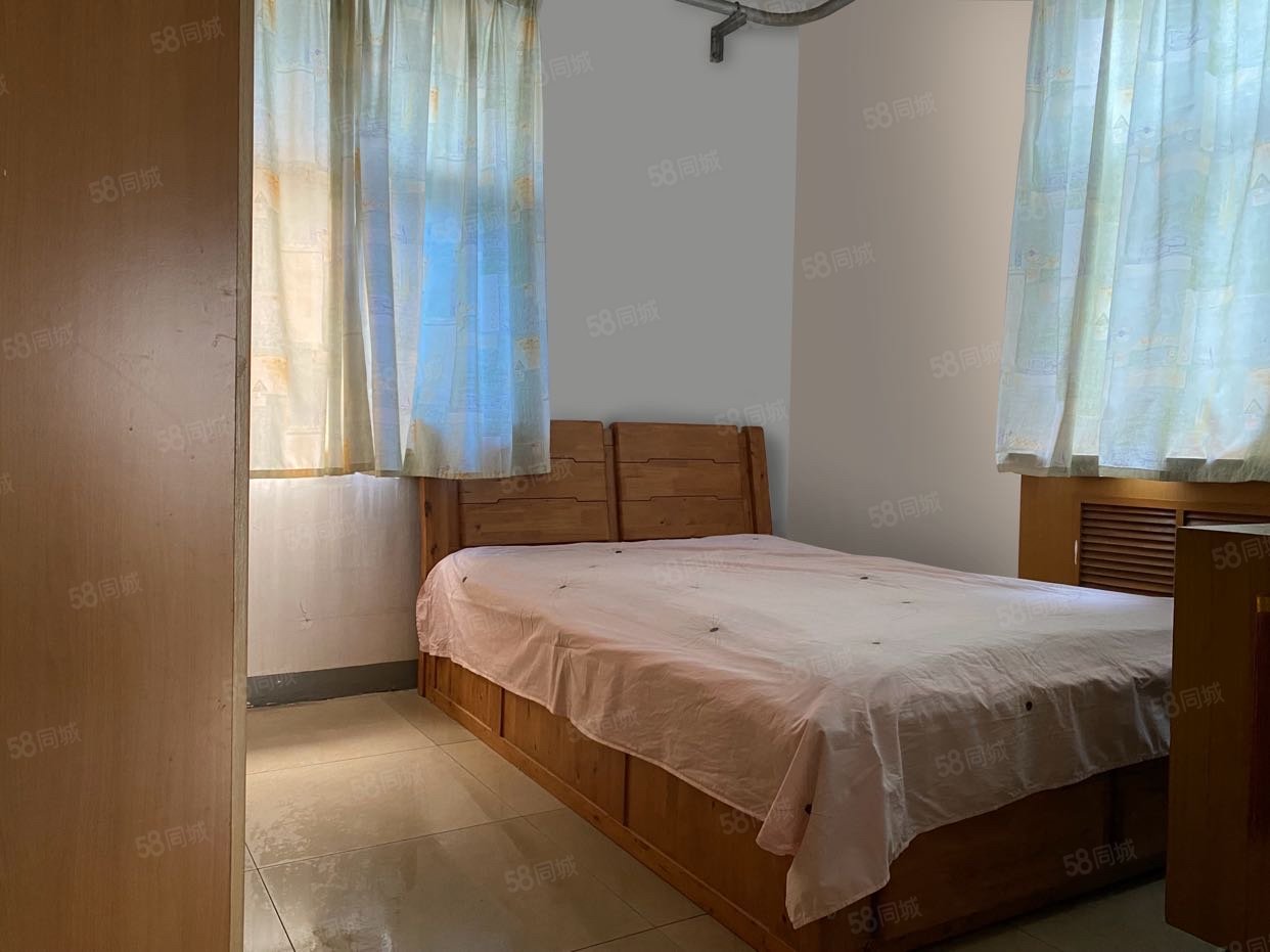 轮胎东村2室2厅1卫65㎡南15万