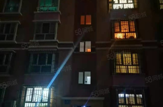 鸿景印象3室1厅98.6㎡22万二手房图片