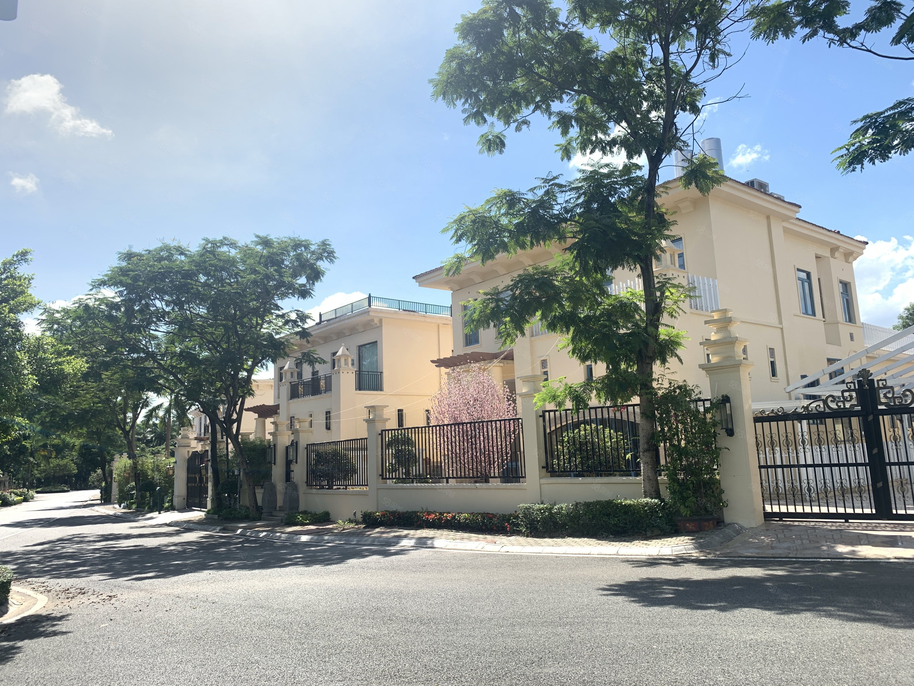 观澜湖翡翠湾8室3厅6卫226㎡南北1780万