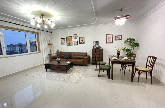 房东急卖 精装修中间楼层带储 免大税 可按揭