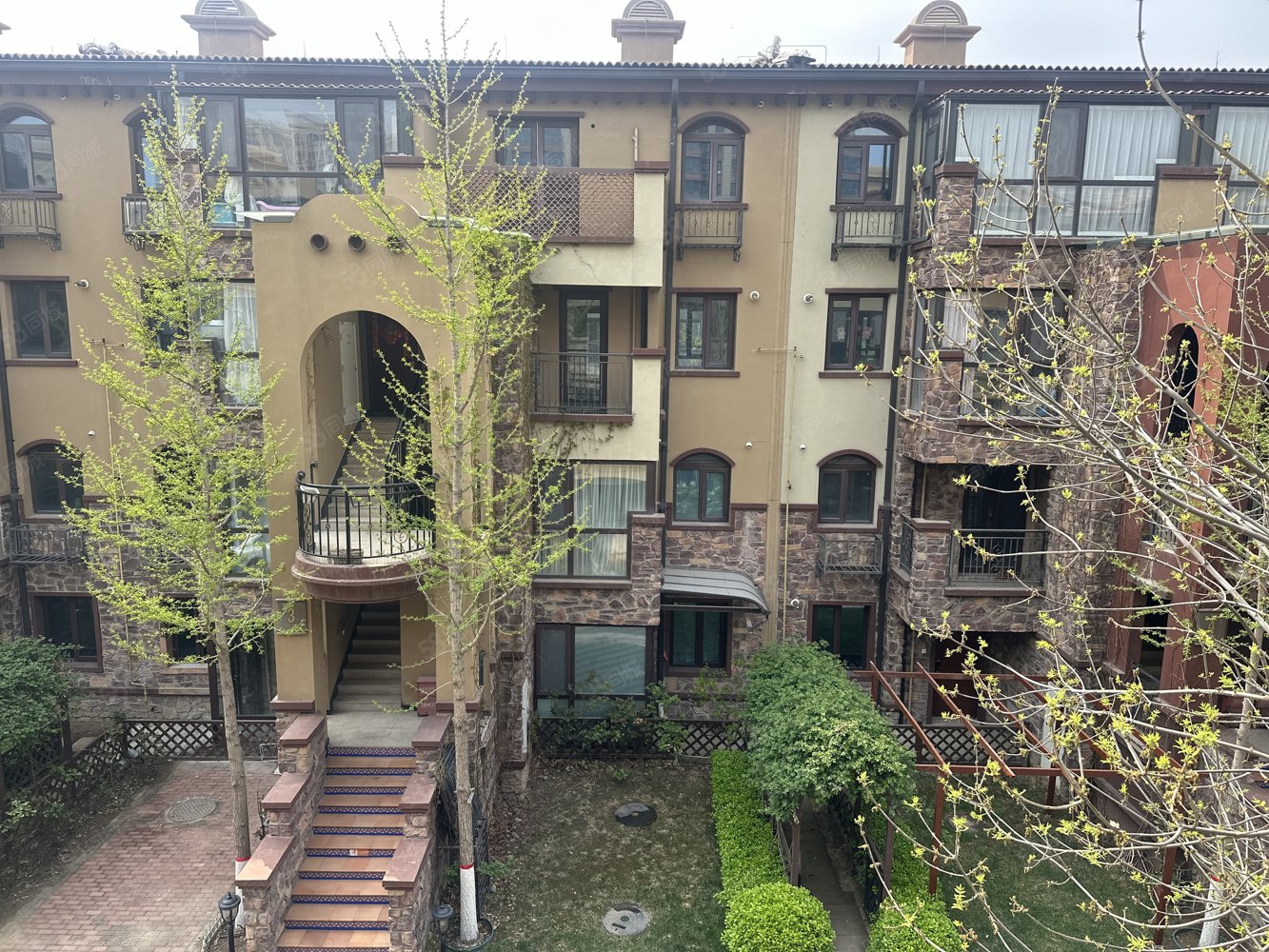 别墅,上叠房本满二年,送露台,送花园 价格可谈,,鸿坤原乡溪谷-廊坊58