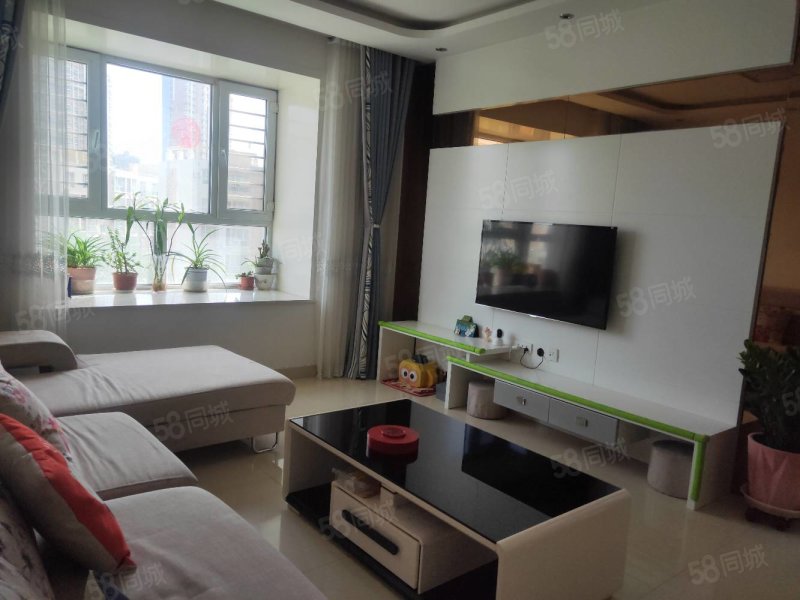 天鹅河旁龙腾居电梯4楼88平2室2厅精装拎包入住