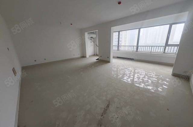 新一中 润景苑四室新房未住双阳台带车储随时看房有钥匙