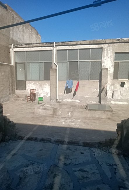 和谐佳苑4室2厅1卫280㎡南62万