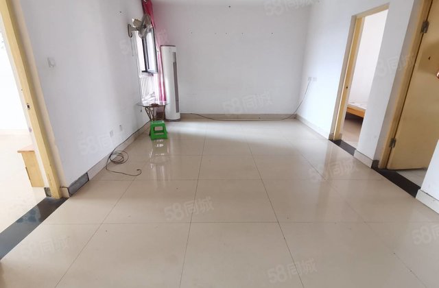 荣盛锦绣香堤 小三居 南向采光好 次新小区 商品住宅