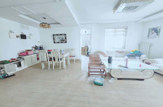 湖边观景房～带车位带超大露台～东边户～房东诚心出售