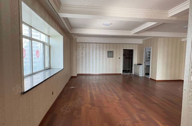 新台商大厦3室2厅133㎡88万二手房图片