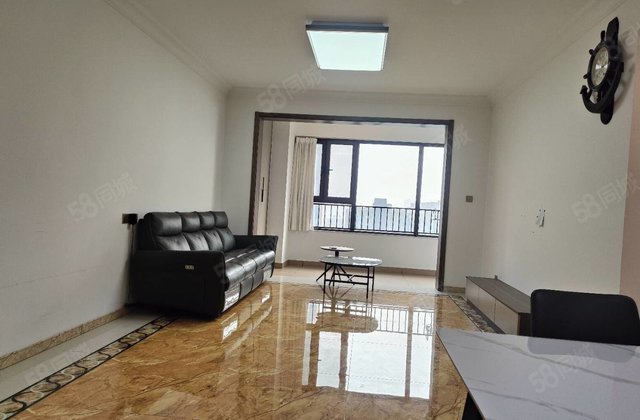 国岳府性 清水湾旁价比  的一套房子 精装修