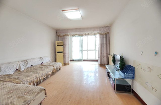 湖边 城市主人 三室两卫 价格合适 南北通透 看房方便