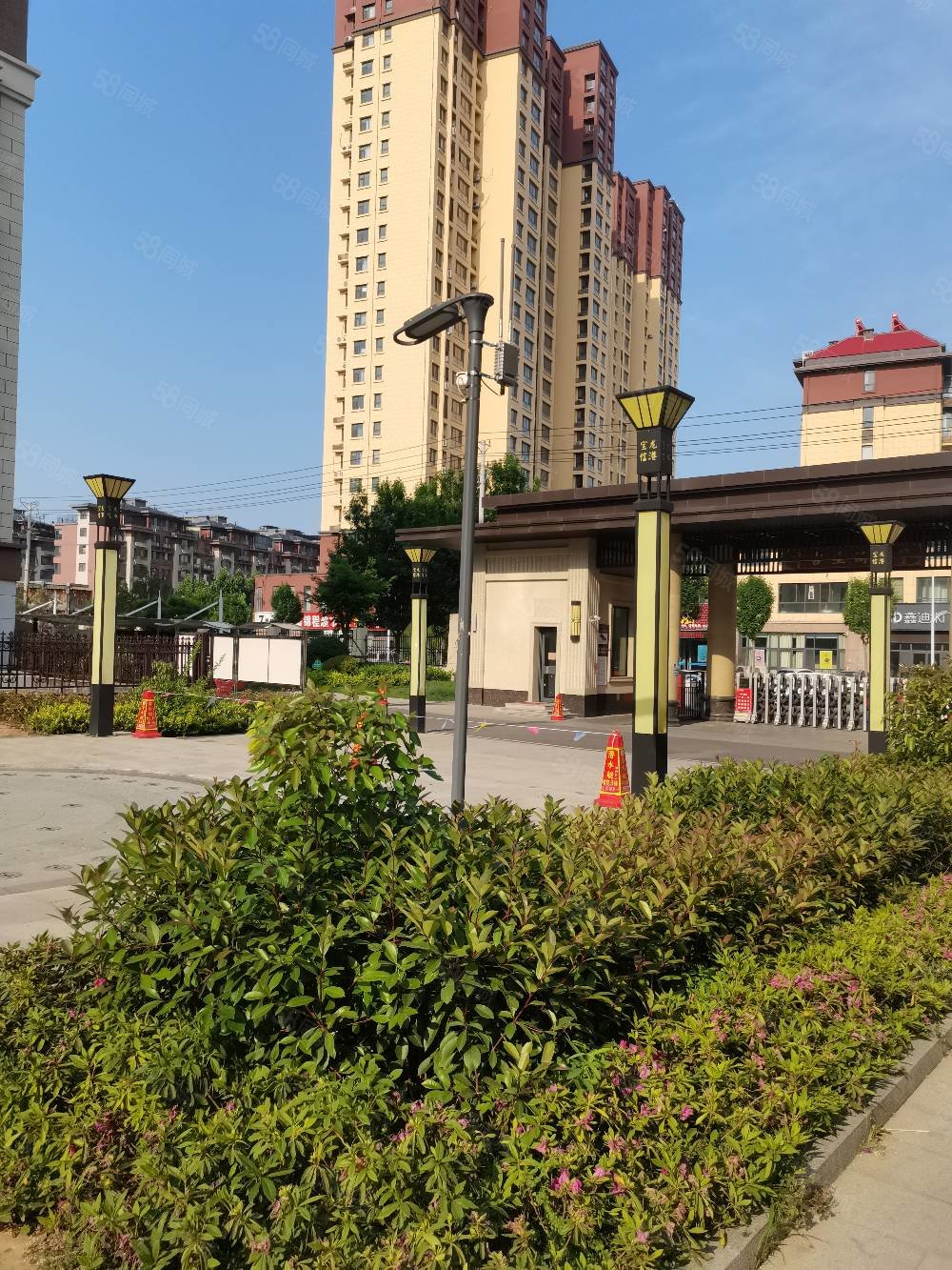 宝信龙港3室2厅2卫147㎡南北185万