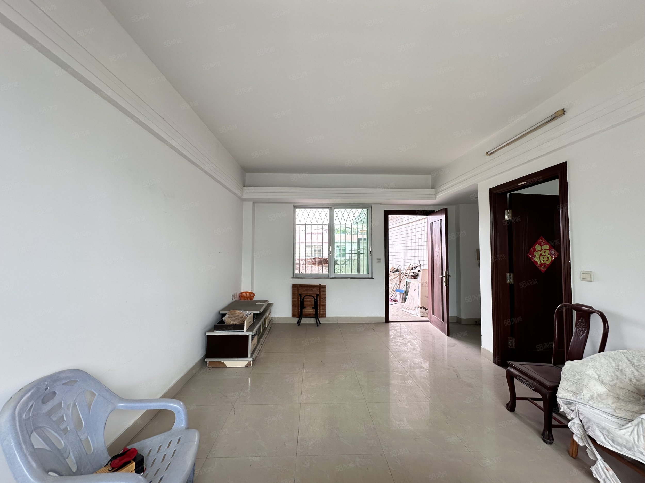 彩虹花园3室2厅2卫147㎡南北68万