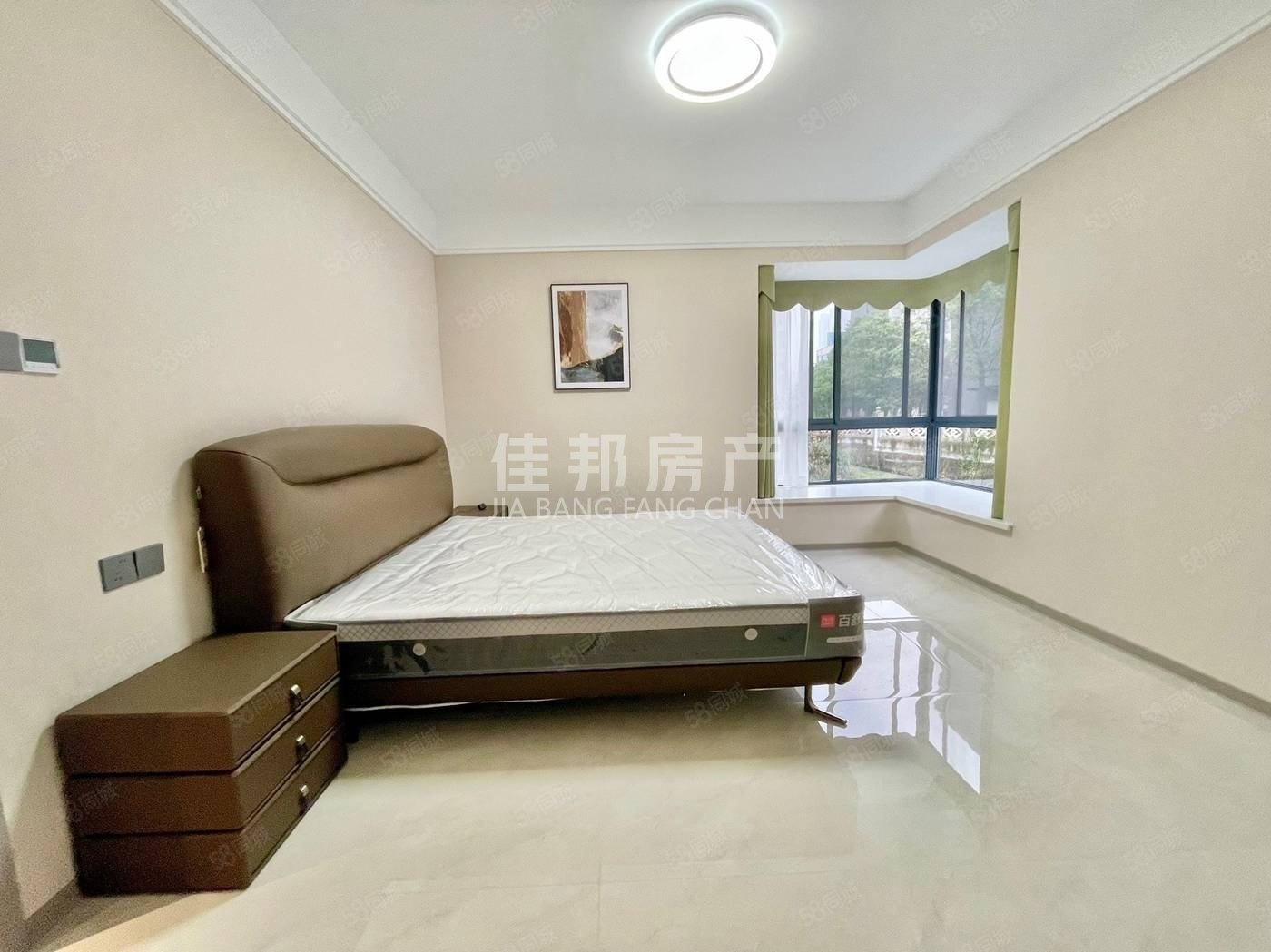 电信佳苑3室2厅2卫126㎡南北83.8万