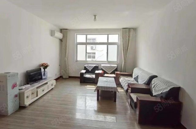 七中附近 中间楼层 欧式洋房带车库