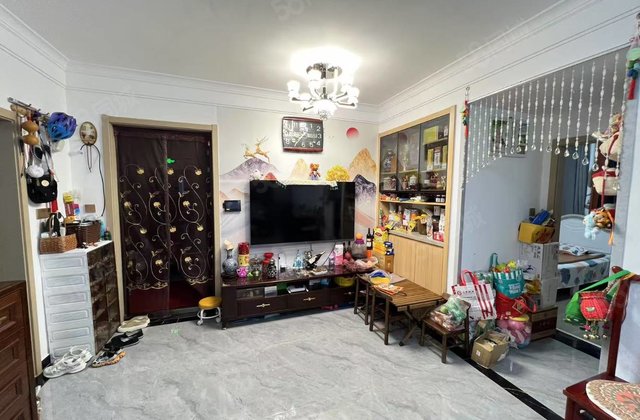 物流园小雪对过，隆兴泰和园带双车位地下室，边户三室可贷款