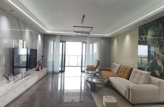 财富盛世5室2厅183㎡138万二手房图片