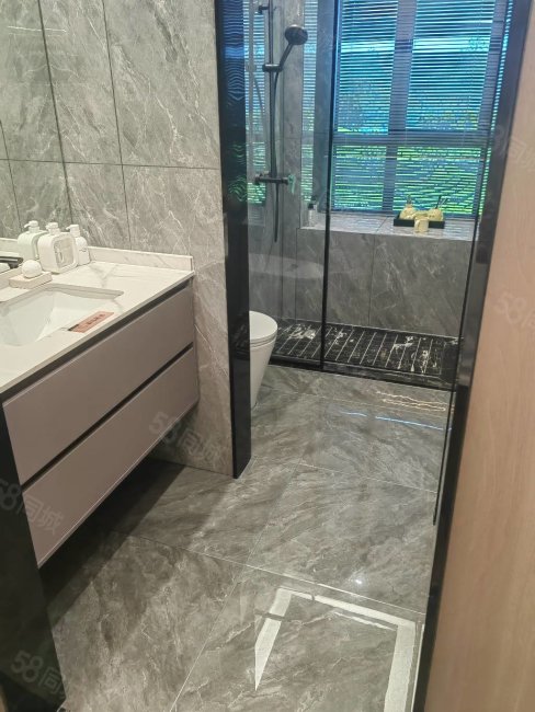 【10图】新6中旁3989一平126平四房好楼层加一万送车位,云岭山庄-郴州