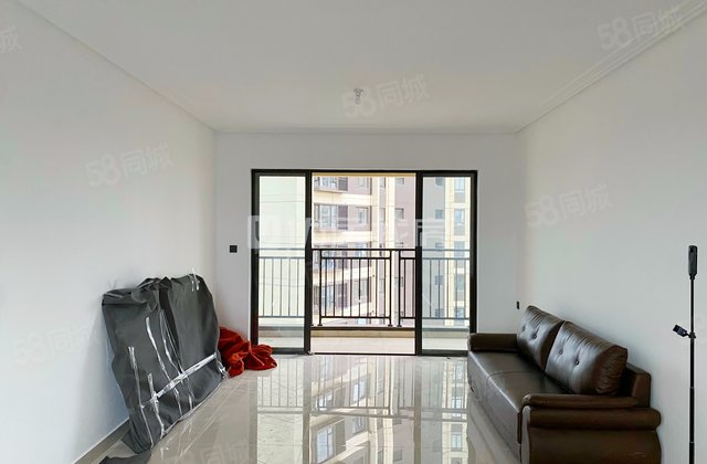 合景叠翠峰4室2厅128.73㎡79万二手房图片