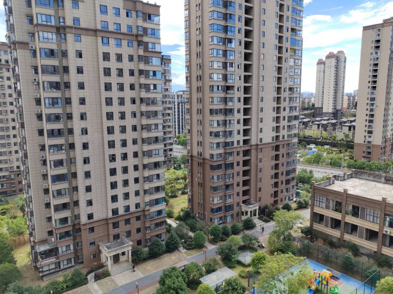 香园丽舍2室2厅1卫75㎡南北38.6万