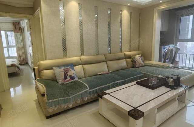 水岸花语西边户 大三室 精装全明户型 双卫