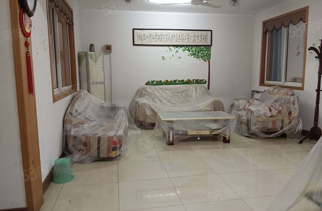 新纺苑小区 小三房 南北通透 中间好楼层 产权清晰 车位充足