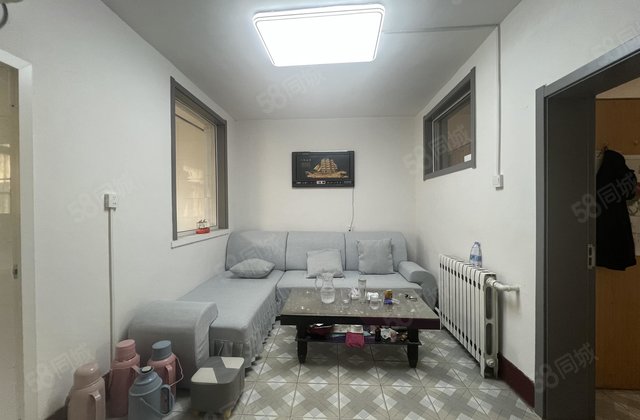 市中心 育新街 毛纺厂家属院 中间楼层 简单装修 采光好