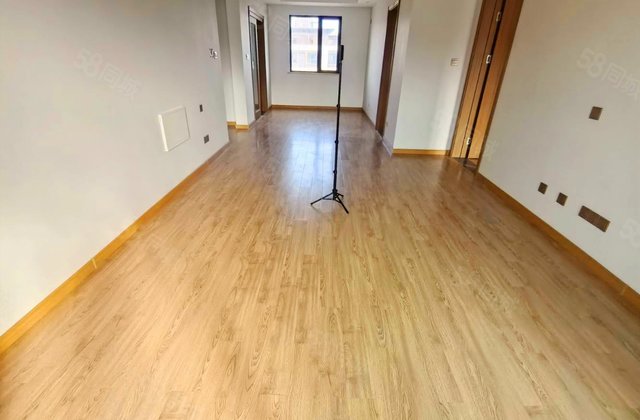 绿地枫和九里3室2厅113.64㎡220万二手房图片