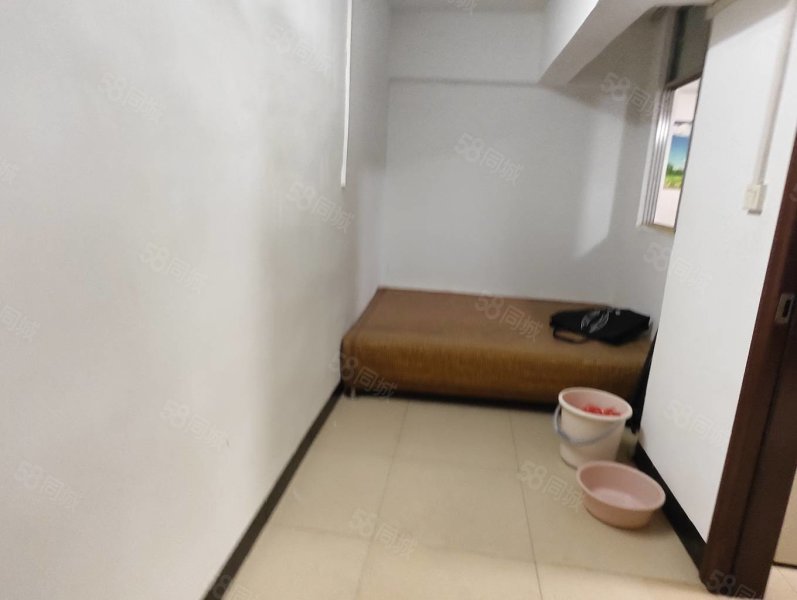 德兴花园2室1厅1卫59㎡南北28万