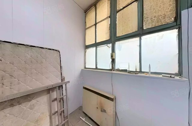 华严路胡同平房小区1室0厅32.3㎡320万二手房图片