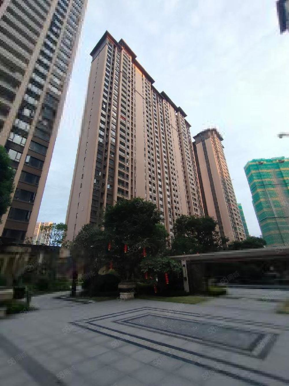 御海天韵雅园!时尚精致装修!4房2厅!关系直接!