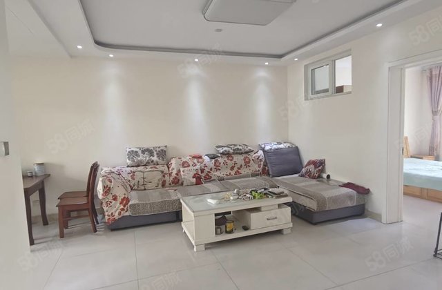 水岸新城中层！免大税南北通透！实验九中！随时看房子