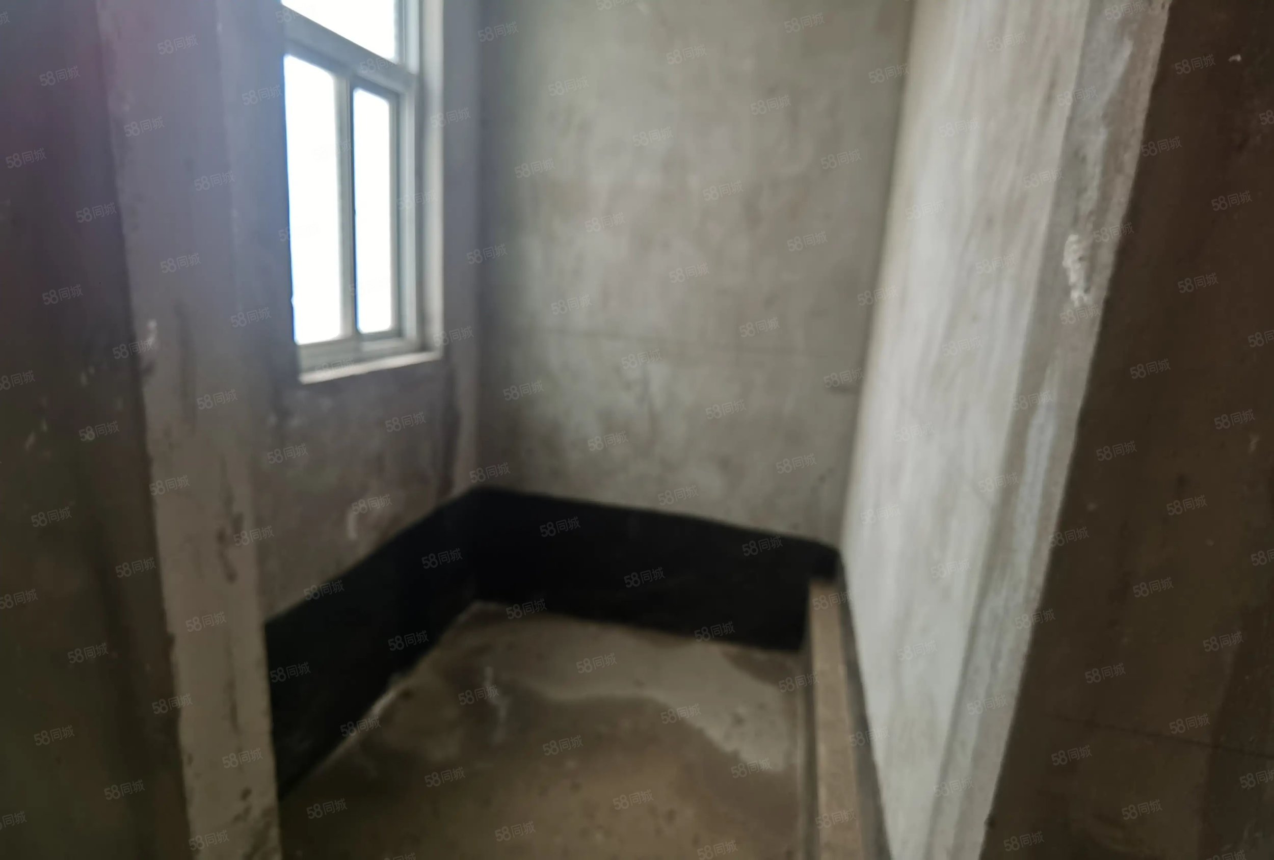 盛世东城3室2厅2卫135.6㎡南北51万