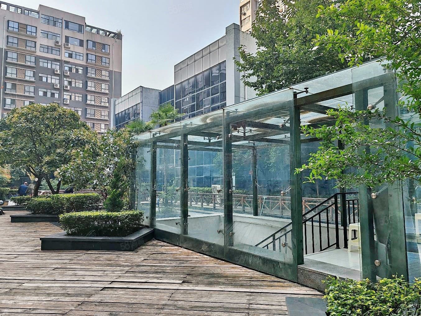 海荣名城2室2厅1卫66.44㎡东南94万